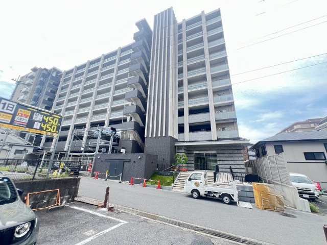 プレサンスロジェ橿原神宮前の外観