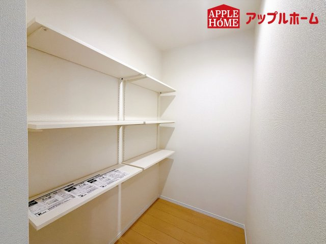 さいたま市西区佐知川1270番の収納|広々パントリー付き！