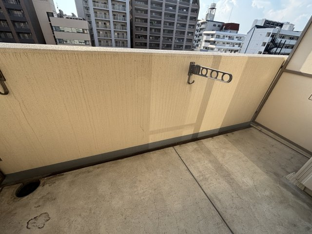 ニッケノーブルハイツ江坂のバルコニー|参考写真
