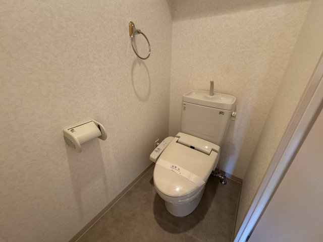 ニッケノーブルハイツ江坂のトイレ|参考写真