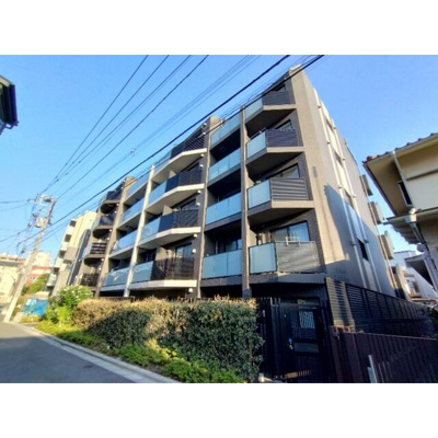 【外観】 | ARKMARK中野坂上 | 鉄筋コンクリート造のがっちりとした建物。