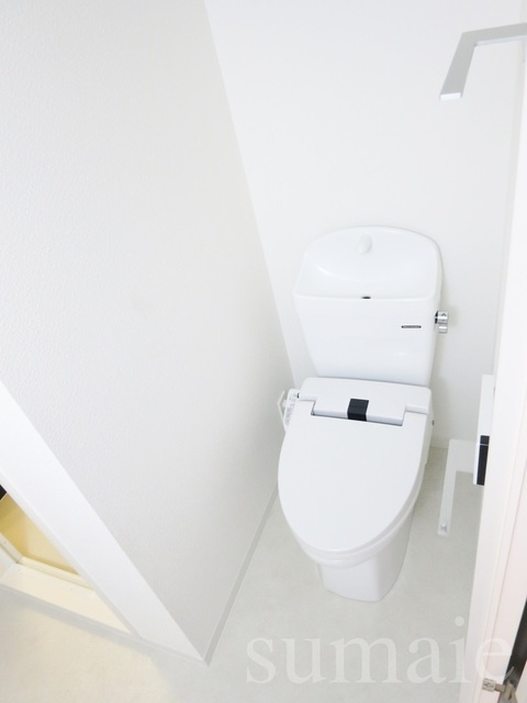 ＣＯＣＯＦＬＡＴ王子のトイレ|洗浄機能付きのトイレです！