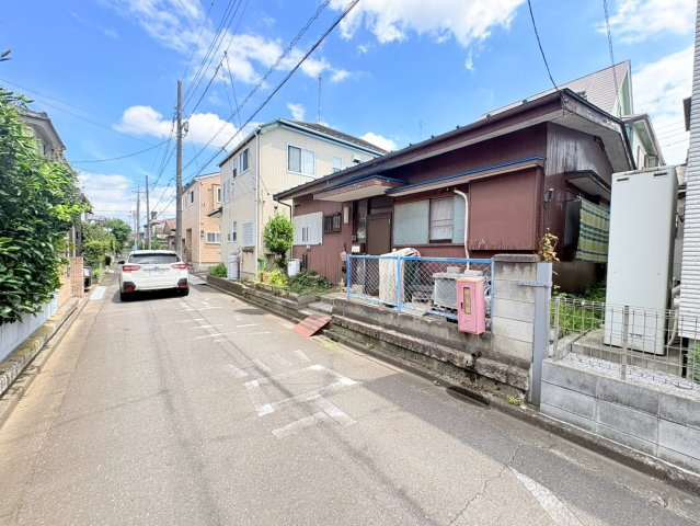 鶴ヶ島市上広谷　建築条件なし売地　東武東上線『鶴ヶ島駅』徒歩9分　の前面道路含む現地写真