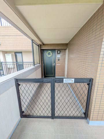 サングレート春日の玄関