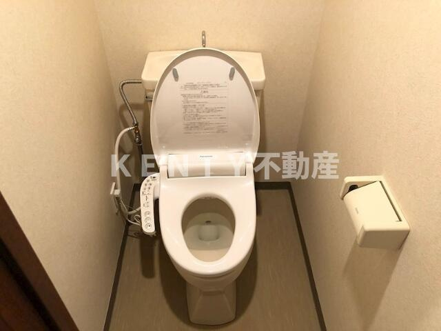 【トイレ】 | エンジェルス守屋 | 落ち着いた色調のトイレです