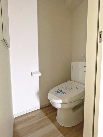 新築戸建・新築建売　郡山市富久山町8期　明健小・明健中のトイレ|各階にございますので、朝の混雑時や夜中の利用も安心です！