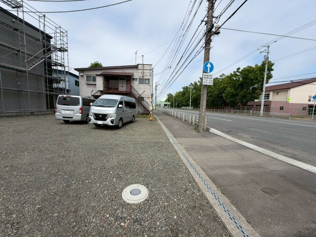 LA LUCEの駐車場