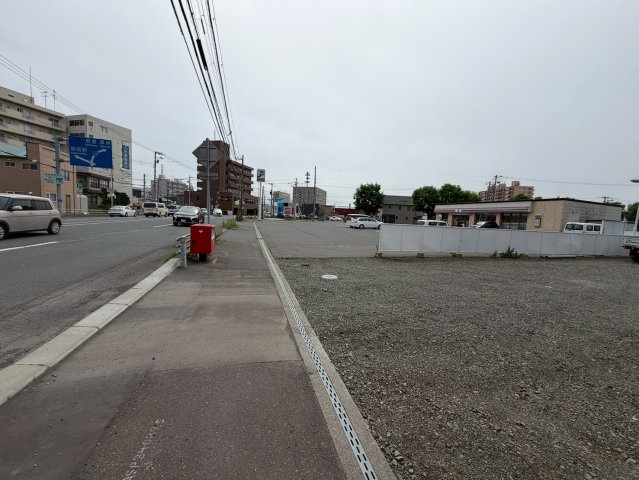 LA LUCEの駐車場
