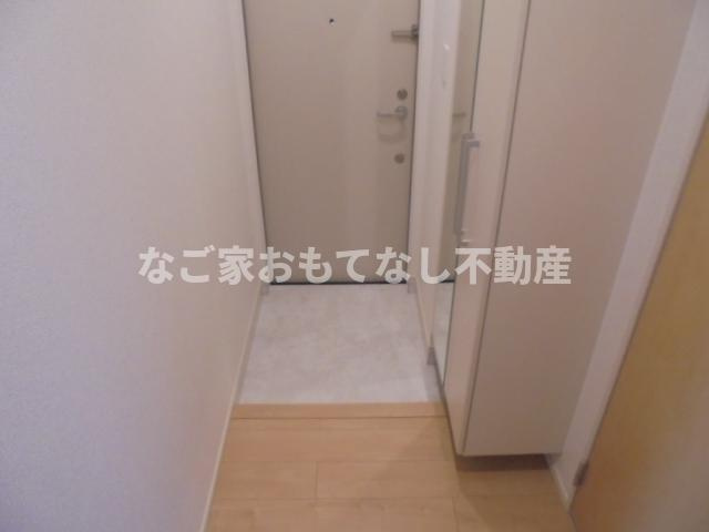 【玄関】 | イル・パラディーゾ Ⅱ | モデルルーム（同タイプ）