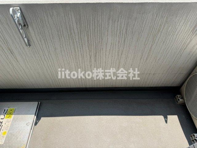 ファインクレスト入谷 のバルコニー