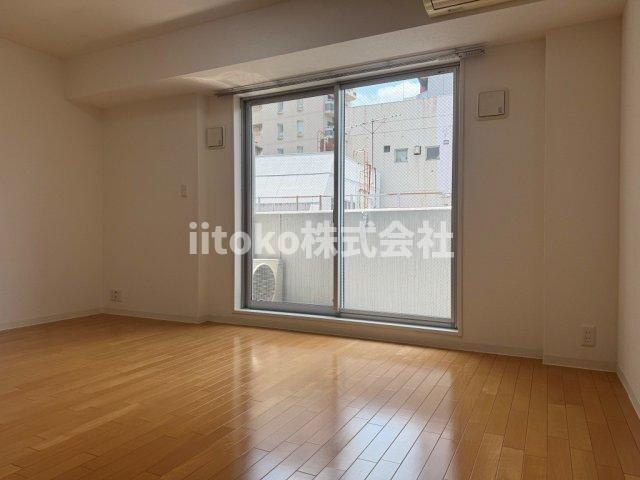 ファインクレスト入谷 の居間・リビング