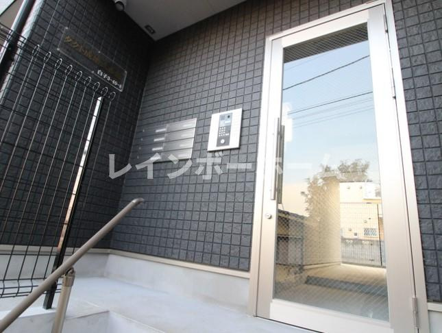 タクト成増弐番館のエントランス