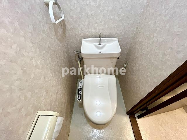コーポレッドハットのトイレ|コンパクトで使いやすいトイレです