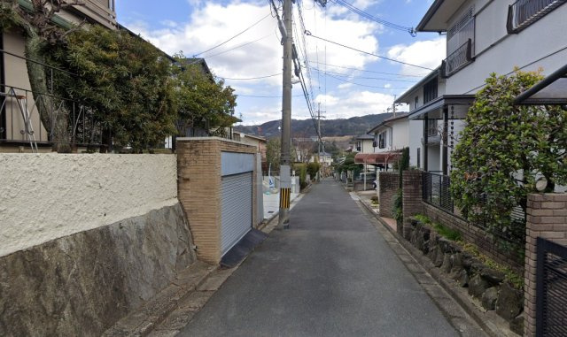 日吉台七番町貸家の周辺
