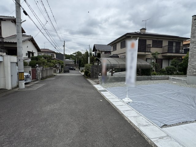神戸市西区秋葉台２丁目新築戸建の前面道路含む現地写真