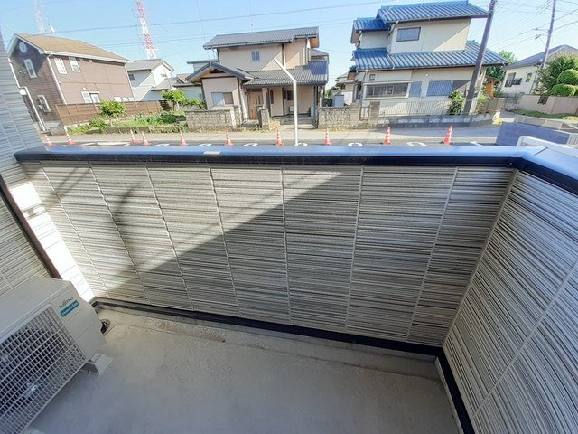 セレーネ藤沢のバルコニー|外からの目が気にならないバルコニーで洗濯物が干せます