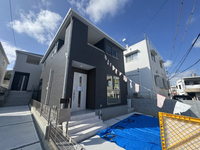 豊見城市豊見城（全4棟）ラスト1号棟の外観|1号棟　並列駐車2台可♪