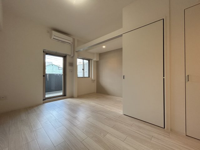 【居間・リビング】セレニテ西元町アリエ