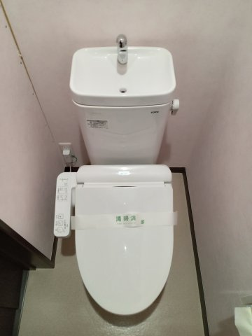 川崎市多摩区菅城下のアパートのトイレ