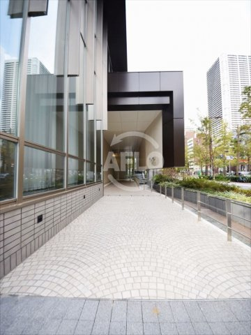 プレミストタワー大阪新町ローレルコート　堀江小学校区のエントランス|プレミストタワー大阪新町ローレルコート　エントランス