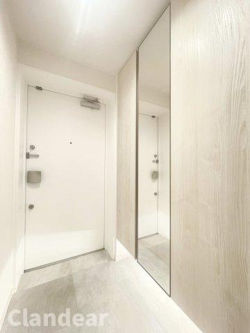ローレルコート新小岩の玄関|ドキドキの新生活も、安心してスタート。ぴったりの住まいを見つけませんか？クランディアが一緒に住まい選びをサポートします‼　まずは、お気軽にお問合せください　＃クランディア