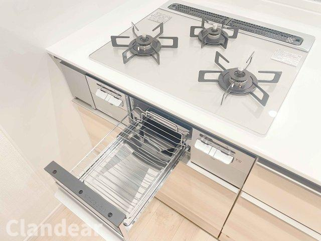 ローレルコート新小岩のキッチン|ドキドキの新生活も、安心してスタート。ぴったりの住まいを見つけませんか？クランディアが一緒に住まい選びをサポートします‼　まずは、お気軽にお問合せください　＃クランディア