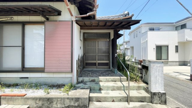 撫養町木津字南川屋482-20　借家の玄関