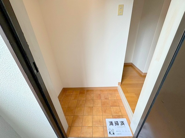 大阪市東淀川区東中島１丁目の賃貸マンションの玄関