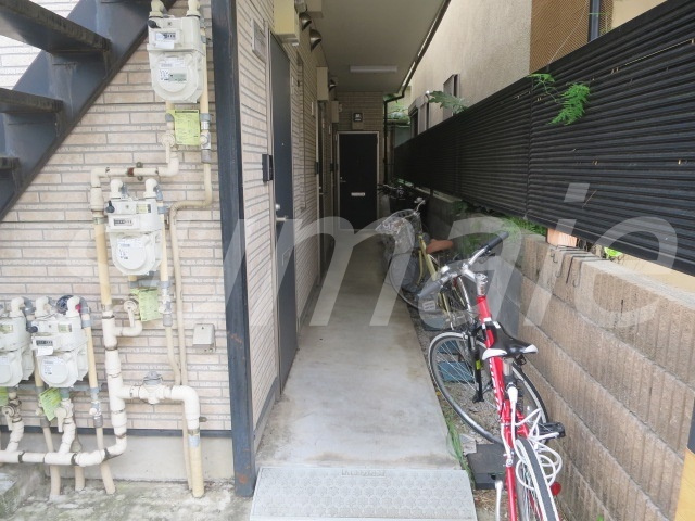 エンブレム赤羽のロビー|お部屋前通路です☆
