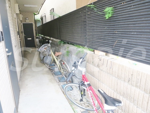 エンブレム赤羽のその他共用部分|自転車はこちらに置けますね☆