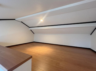 【収納】 | 吹田市片山町１丁目中古戸建 | エイブル売買事業部では、箕面市・豊中市・吹田市・池田市・茨木市・高槻市の北摂エリア全域で、物件のご紹介を致しております。北摂エリアにて購入物件をお探しの際は、当社までお問合せ下さいませ。