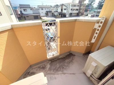 【バルコニー】 | リゾーム南小池 | イメージ写真です。