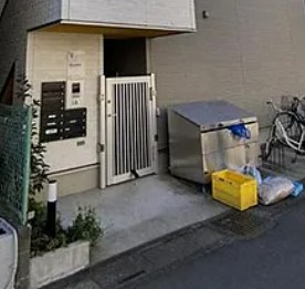 Riboshini（リボシーニ）のエントランス