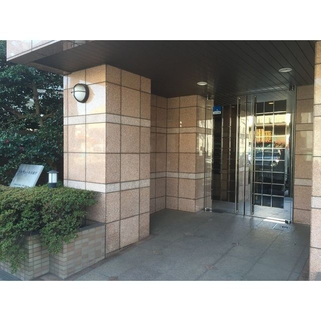 ベルデュール宮前平のエントランス