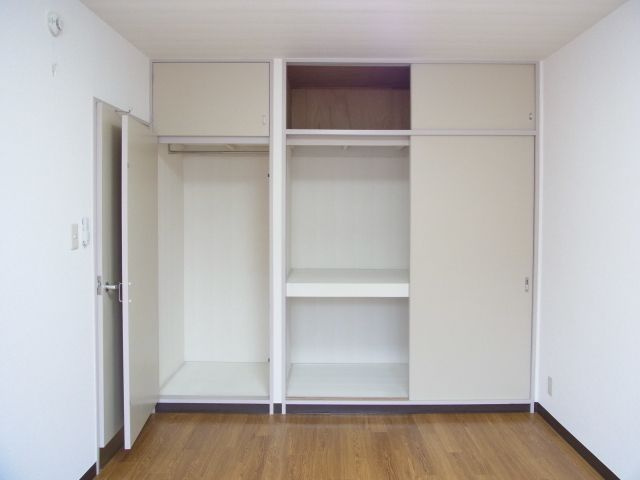 鉄飛坂マンションの収納