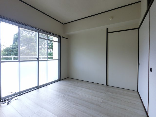 【寝室】