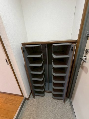 ロイヤルグリーンの収納