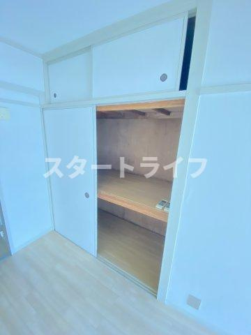 大阪市東淀川区東中島１丁目の賃貸マンションの収納