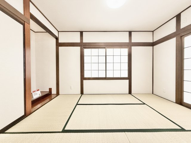 浜名区内野台4丁目の和室|一部屋あるとうれしい和室。客間、晩酌、家族団らんなど色々使えますね。
