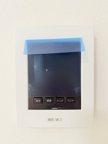 浜名区内野台4丁目の防犯設備|大きなモニター付きインターホン！相手の顔が良く見えます！誰が来たかすぐ分かるので防犯対策にもなりますね！
