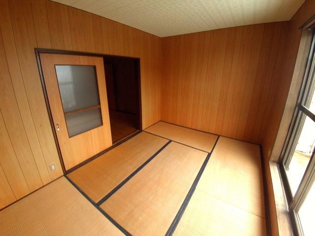 レジデンス城の下のその他