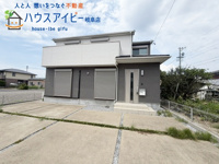 岐阜市鷺山東！築８年中古住宅！お車ラクラク並列4台可能！ゆとりのある19帖のLDK！周辺環境良好♪の画像