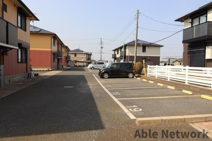 ラ・パストラルCの駐車場