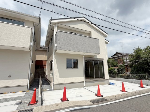 上桂西居町