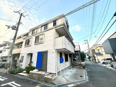 吹田市末広町　中古戸建の前面道路含む現地写真