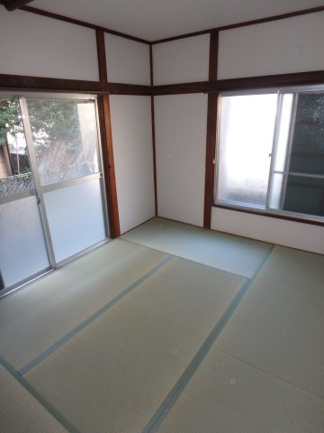 上広谷牛木貸家の和室|リフォーム前の写真です