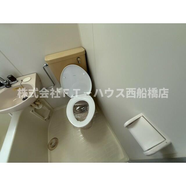 ローズアパートメント泉１０番館のトイレ