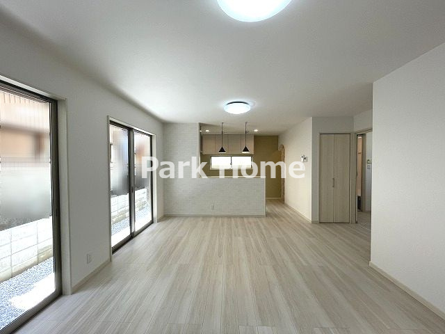 高知市愛宕町3丁目　中古戸建ての居間・リビング|＊2023年築時の写真です。