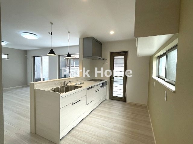 高知市愛宕町3丁目　中古戸建てのキッチン|＊2023年築時の写真です。