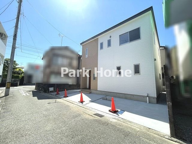 高知市愛宕町3丁目　中古戸建ての前面道路含む現地写真|＊2023年築時の写真です。